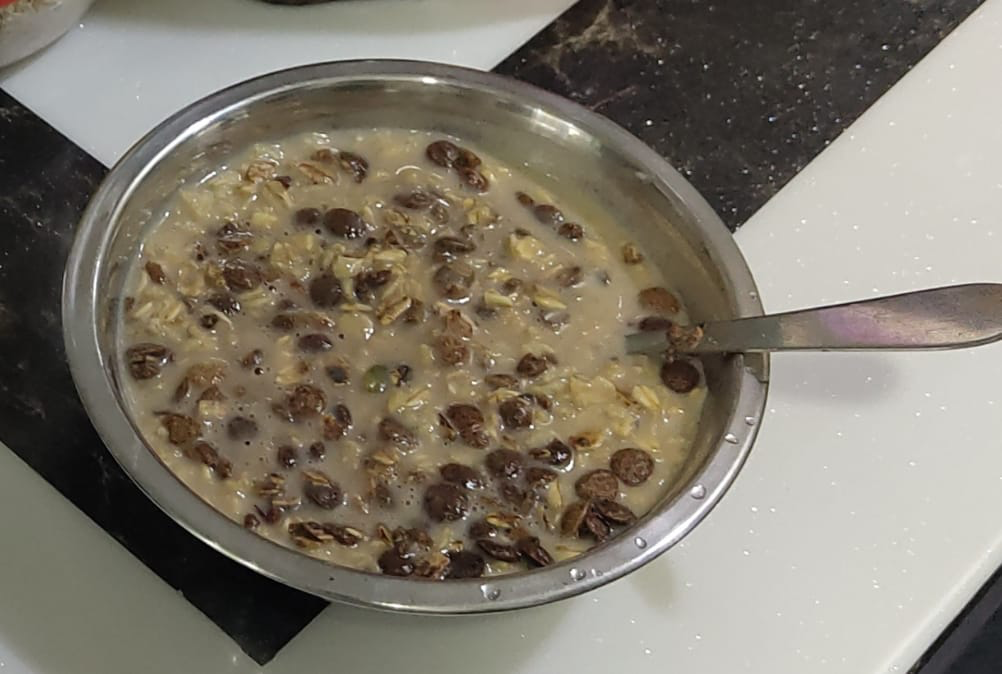 Vegetarian Badminton diet - Oats, Muesli, Milk, Peanut Butter, Whey